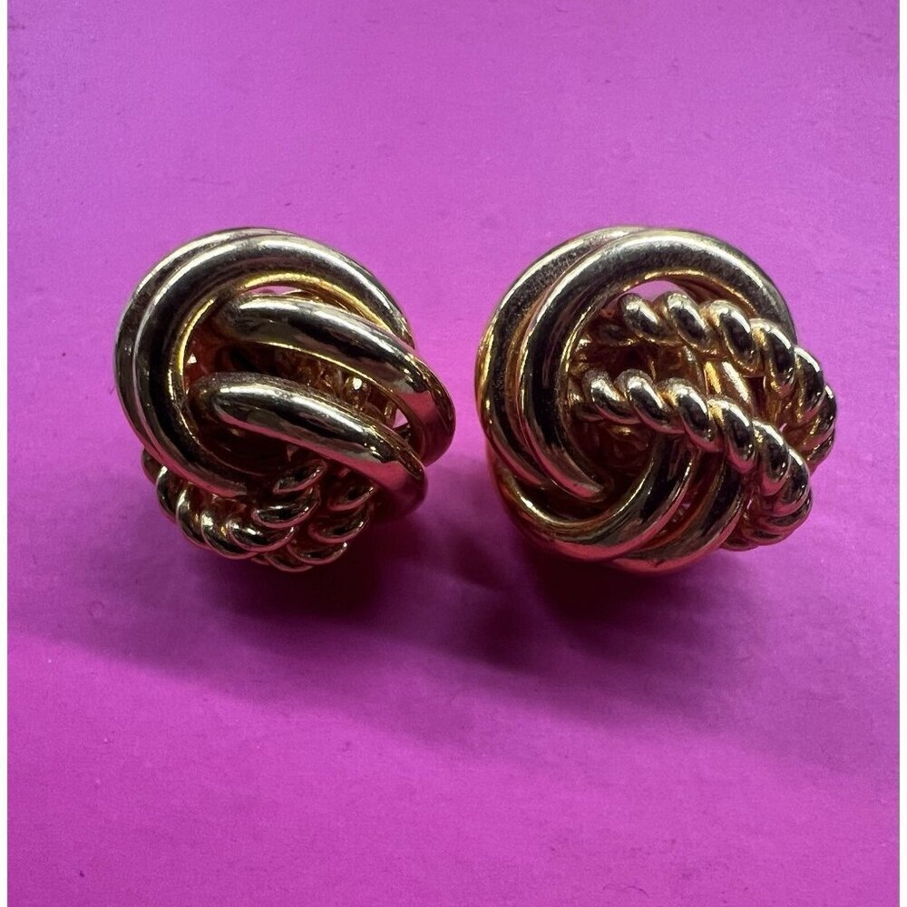 Vintage 90s gold tone rope knot pierced earrings officecore preppy classic
